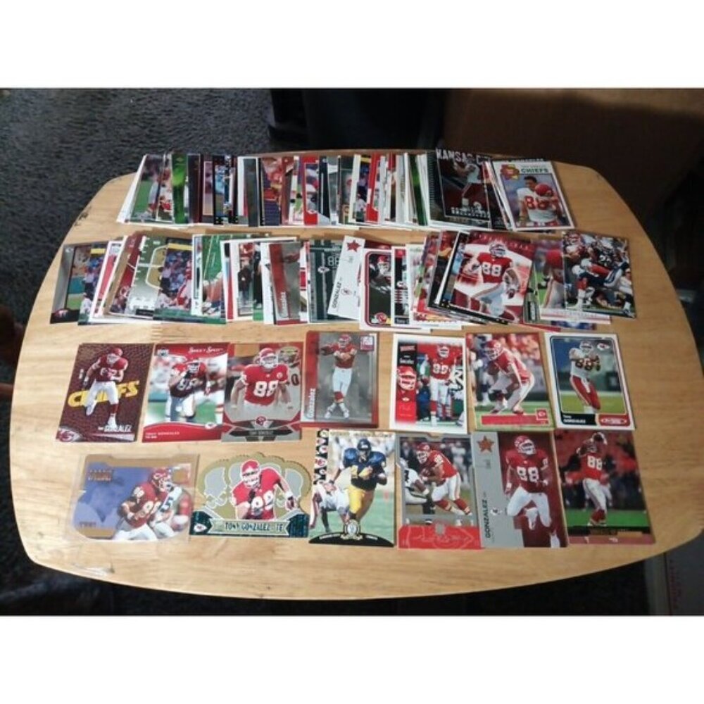 Kansas City Chiefs 140 Card Lot Tony Gonzalez